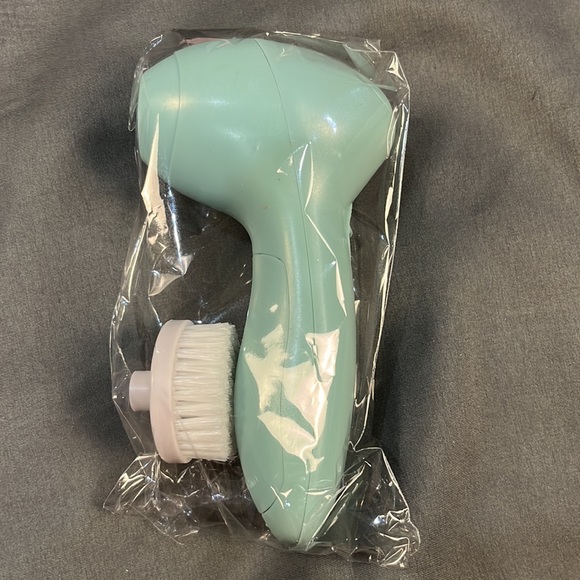 b·pure Power Facial Cleansing Brush (Green) + Charcoal Replacement Head + Pumice - Picture 2 of 4